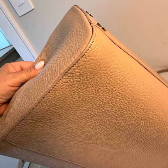Ysl tote in beige grained leather. *lv twilly scarf not included - Picture 10 of 15